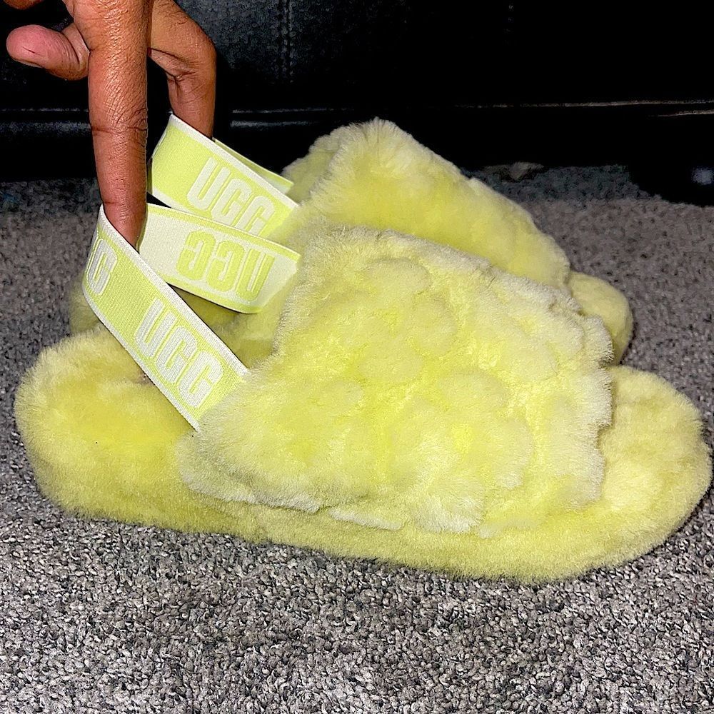 UGG Womens Fluff Yeah Poppy Slide Slippers Color: Pollen Yellow NWOT Size 6